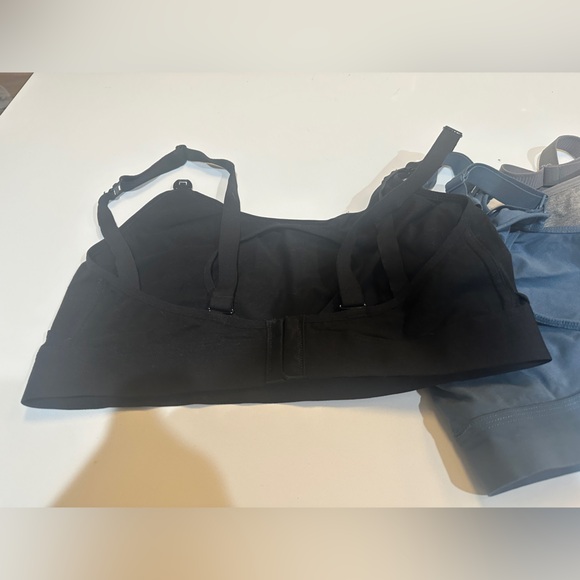 MomCozy Pumping and Nursing Bras in Assorted Colors - Picture 8 of 9